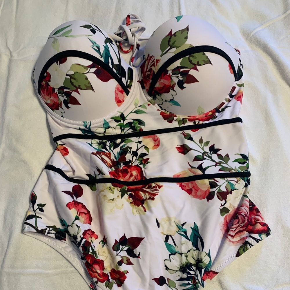 NEVER WORN! Floral Bathing suit